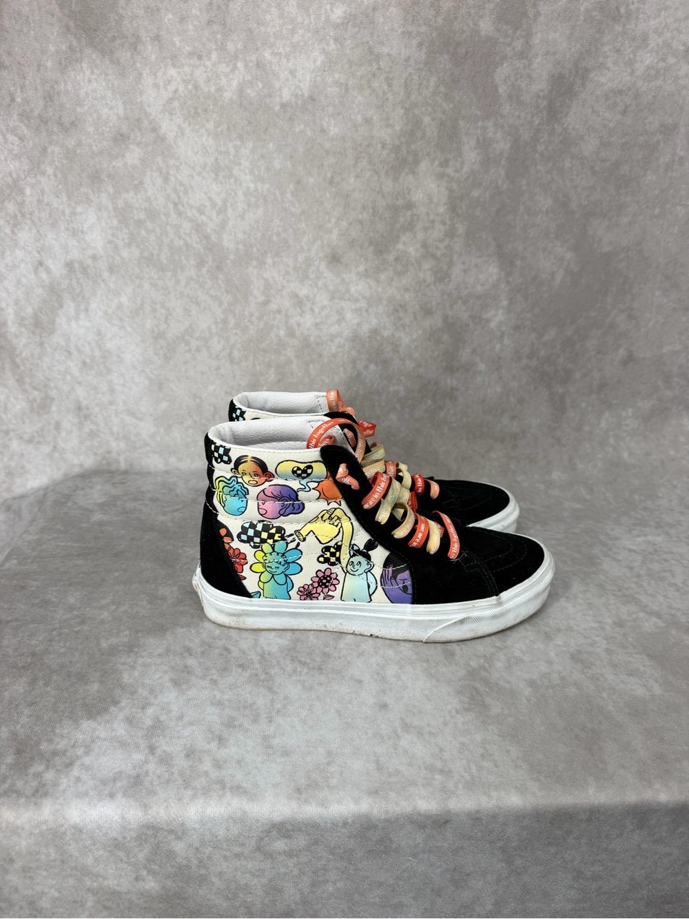 Cultivate Care Vans Size 7 Women’s